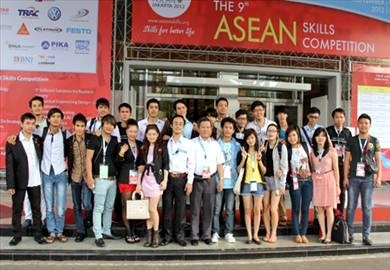 Alentadores logros de obreros vietnamitas en concurso profesional de ASEAN